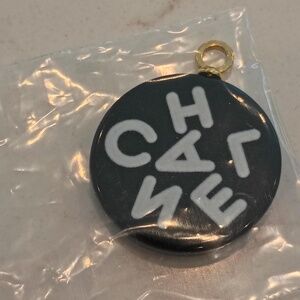 💋 Lovely Chanel Pendant